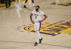 Davis poprowadził Lakers do zwycięstwa nad Spurs. 13 punktów Sochana [WIDEO]