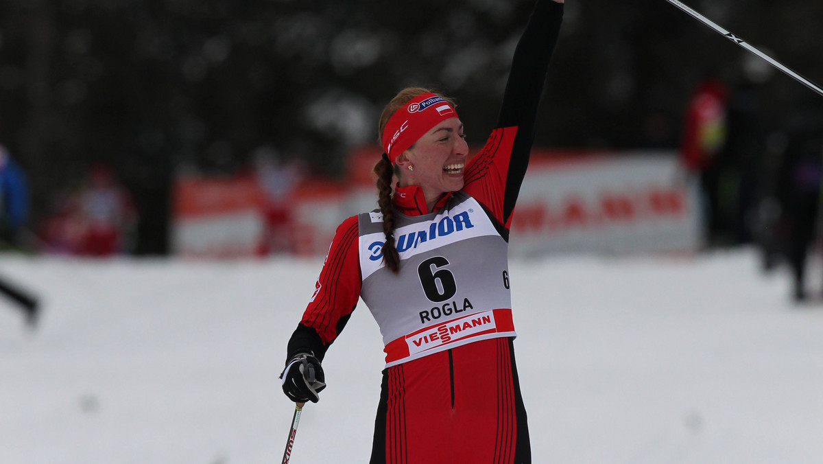 Justyna Kowalczyk wygrała w Słoweńskiej Rogli bieg na 10 km techniką klasyczną. Polka perfekcyjnie wykorzystała doskonałe przygotowanie kondycyjne oraz nieobecność na trasie Marit Bjoergen i wygrała pierwszy raz w obecnym sezonie.