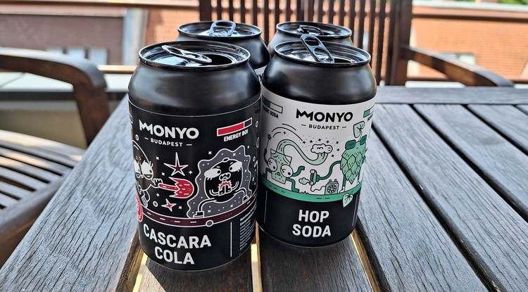 A Monyo Brewing kisüzemi sörfőzde új termékeit kóstoltuk: a cascarás kólát és a komlózott szódát