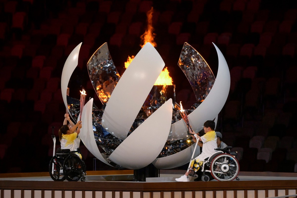 W Tokio znów zapłonął znicz olimpijski