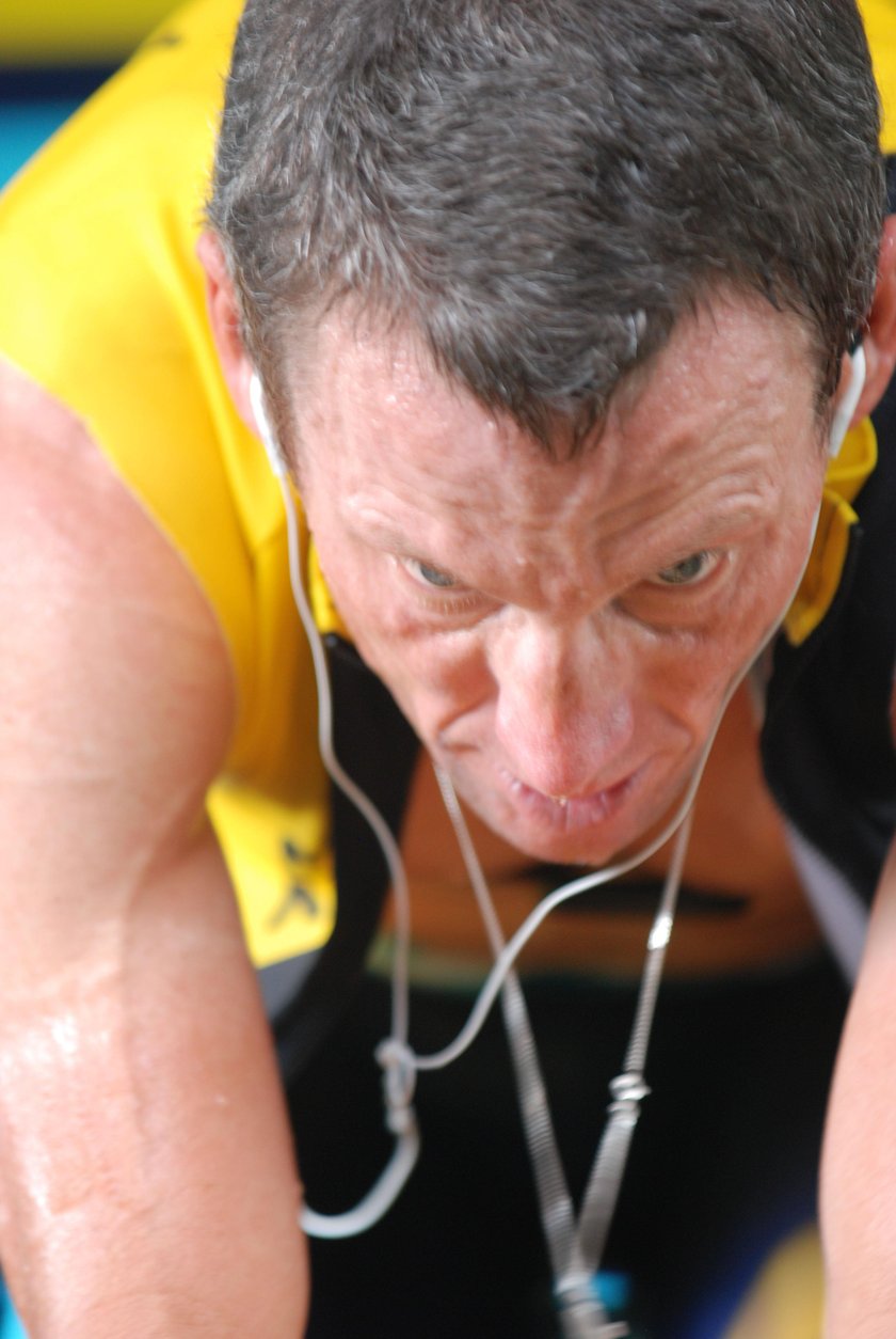 Lance Armstrong stosował doping od 21 roku życia