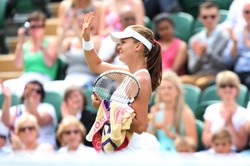 Agnieszka Radwańska w Wimbledonie jak na Playstation