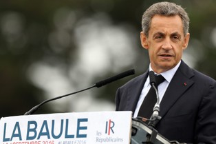 "Nie powstrzyma mnie żadna manipulacja". Sarkozy nie zrezygnuje z walki o prezydenturę