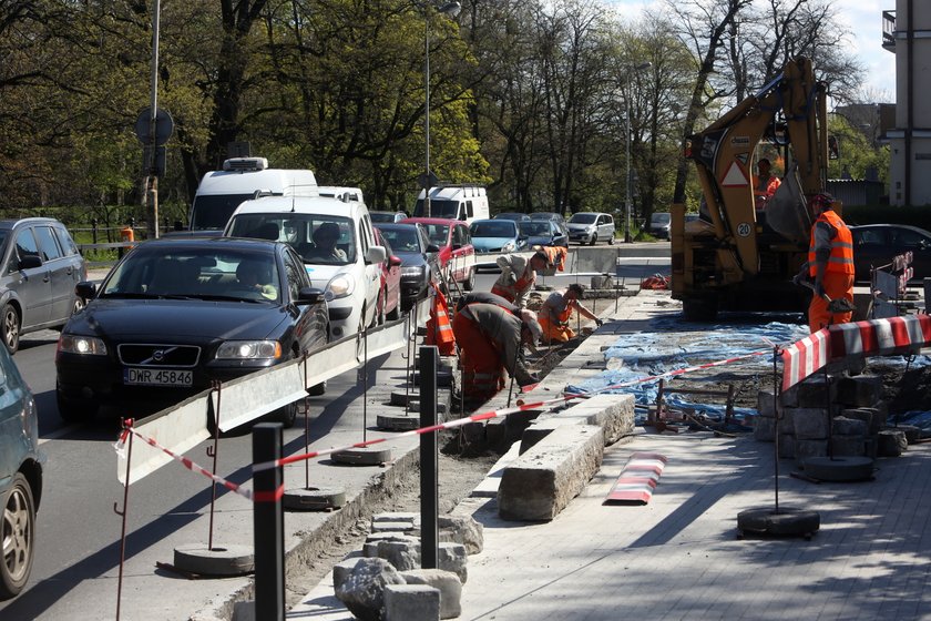 Roboty drogowe na Podwalu we Wrocławiu