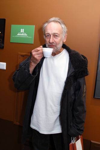 Przemysław Gintrowski na otwarciu Warszawskiej Szkoły Filmowej – październik 2004