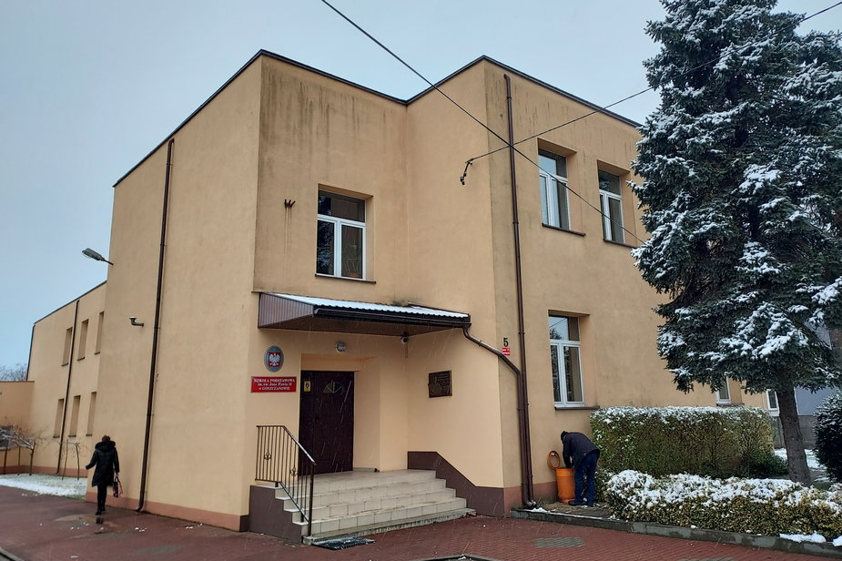 Czarnek uczył się w tym budynku w latach 1984-1992