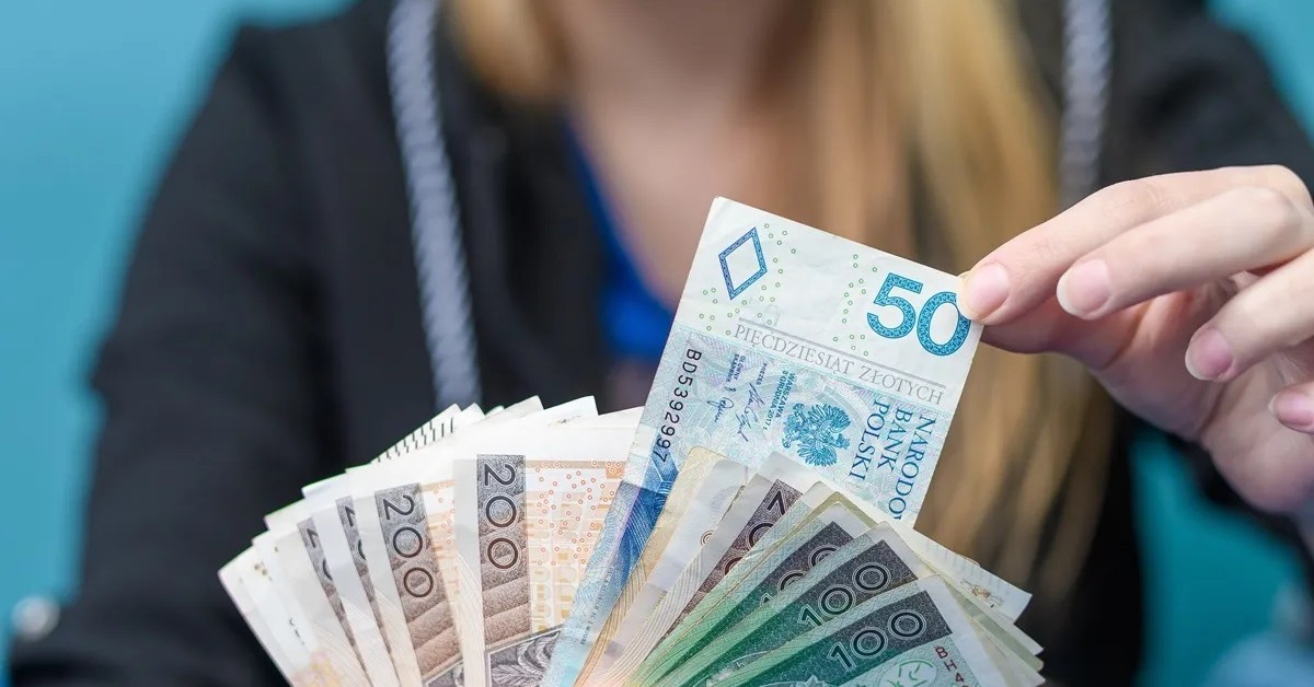 Dodatkowe 2 tysiące złotych do wypłaty. Państwo dopłaci, ale trzeba spełnić ten warunek