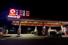 Sprawdziłem ceny na stacjach rano 4 marca. Przetarłem oczy, benzyna 95 już po tyle [RELACJA]