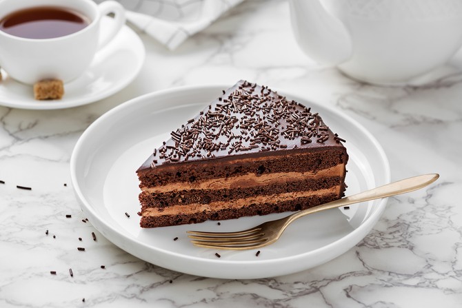 Svečana trpeza nezamisliva je bez čokoladne torte 