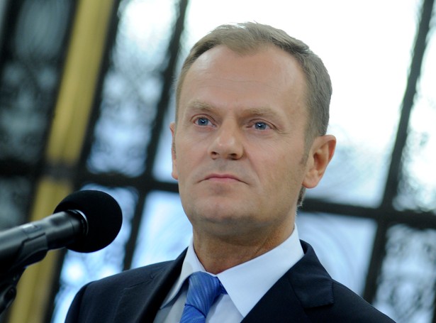 Tusk daje pieniądze powodzianom