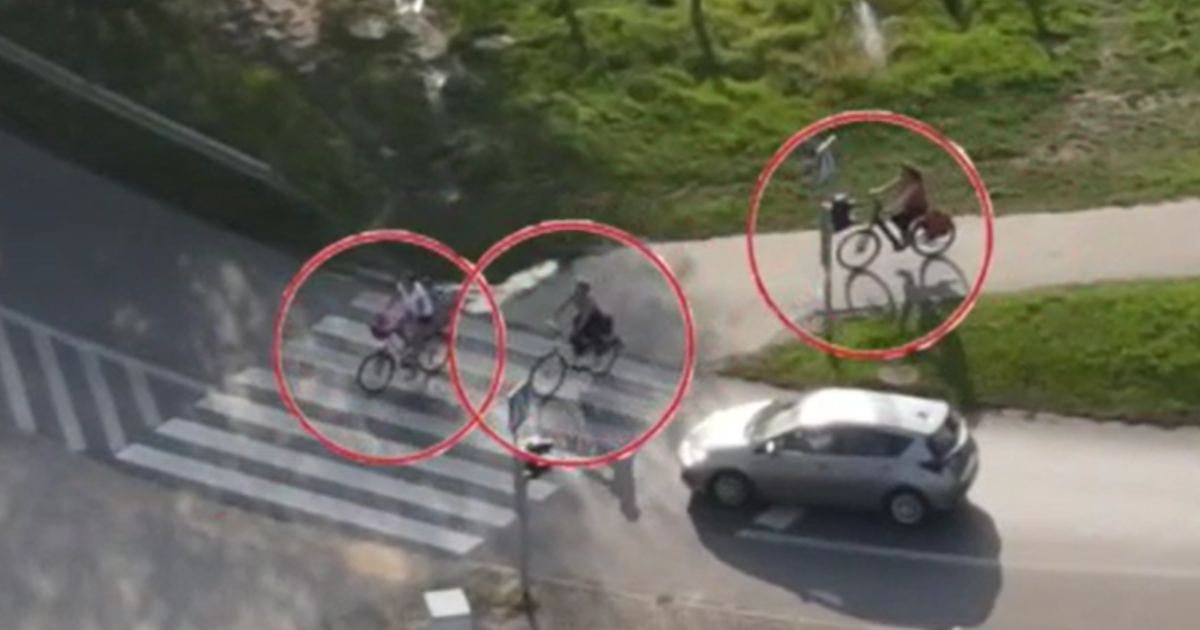 Policyjny dron wisiał nad skrzyżowaniem. Rowerzyści niczego się nie spodziewali [WIDEO]