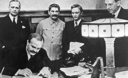 Rosja publikuje DOKUMENTY o II wojnie dotyczące Polski. "Zmieniają całkowicie wyobrażenia o pakcie Ribbentrop-Mołotow"