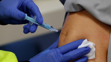 Europejska Agencja Leków odnotowała rzadkie skutki uboczne szczepionek Pfizera i Moderny