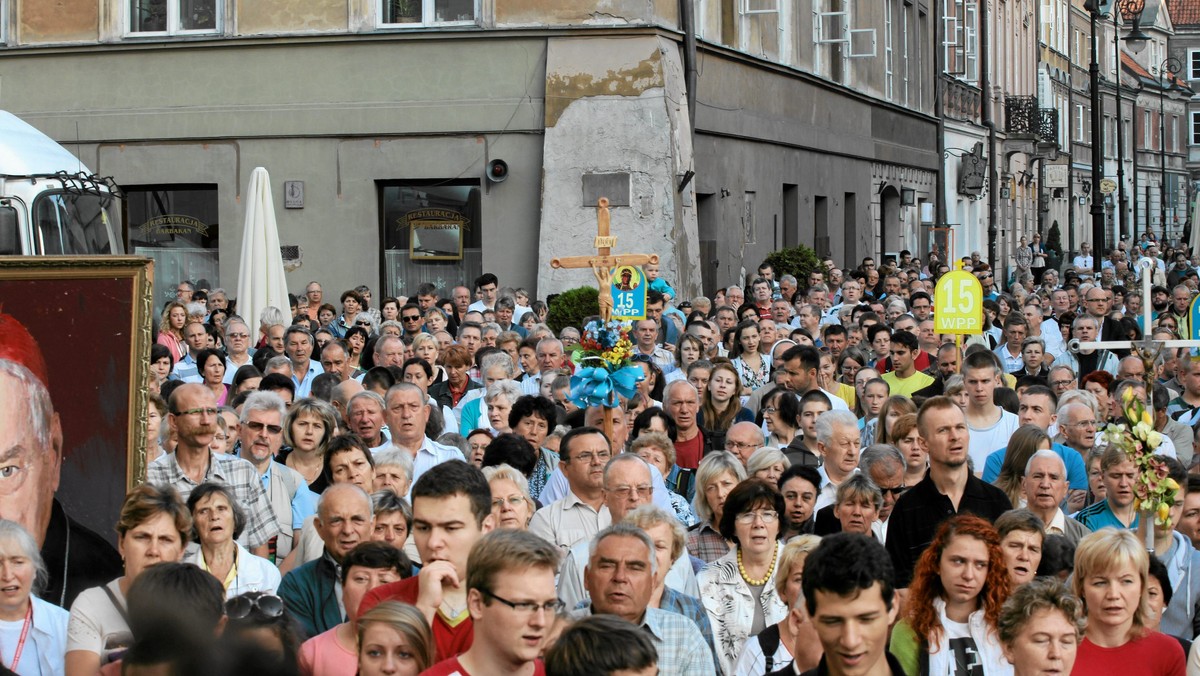 Po mszy św., której przewodniczył metropolita warszawski kard. Kazimierz Nycz, w poniedziałek rano na Jasną Górę wyruszyła 33. Warszawska Akademicka Pielgrzymka Metropolitalna. Pątnicy dotrą do Częstochowy 14 sierpnia.