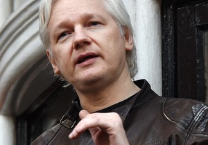 Assange 01 foto EPA Andy Rain
