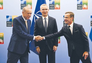 Przyjaźń z Zachodem ratunkiem dla tureckiej gospodarki