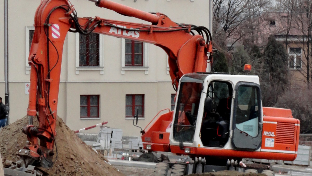 5,7 mln zł ma kosztować remont głównych ulic Tarnobrzega. Aleja Warszawska i ulica Sikorskiego zyskają m.in. nową nawierzchnię. Prace rozpoczną się w połowie marca i zakończą we wrześniu br.