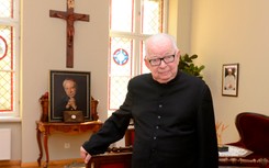 Kardynał Gulbinowicz straci Order Uśmiechu