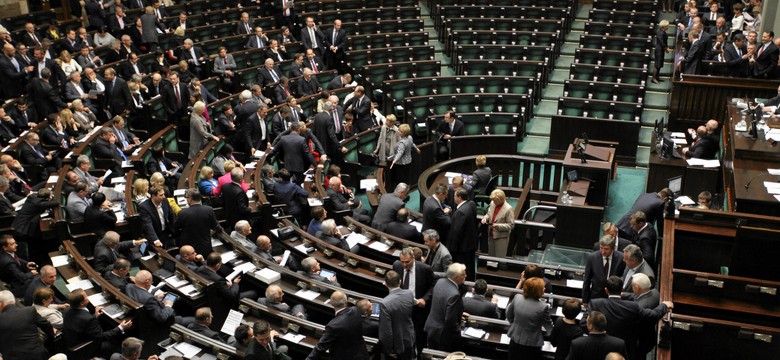 Sejm o budżecie: Gowinowcy się wstrzymali, uciekinierzy od Palikota byli za