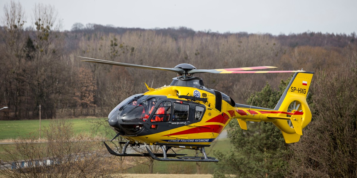 Helikopter LPR lądował w Rogoźniku. Mały chłopiec miał wypić środek do udrażniania rur.