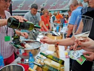 Konwent Polskich Winiarzy przyciągnął na Stadion Narodowy licznych miłośników polskiego wina