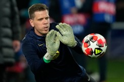 Szczęsny skapitulował dwa razy. Piłka przeleciała mu między nogami [WIDEO]