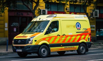 Szén-monoxid riadó egy budaörsi iskolában: több gyereket is kórházba szállítottak