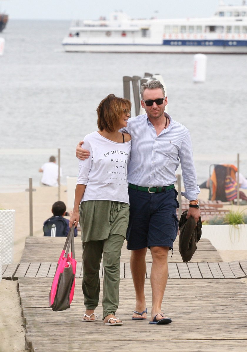 Edyta Górnika i Piotr Schramm na plaży