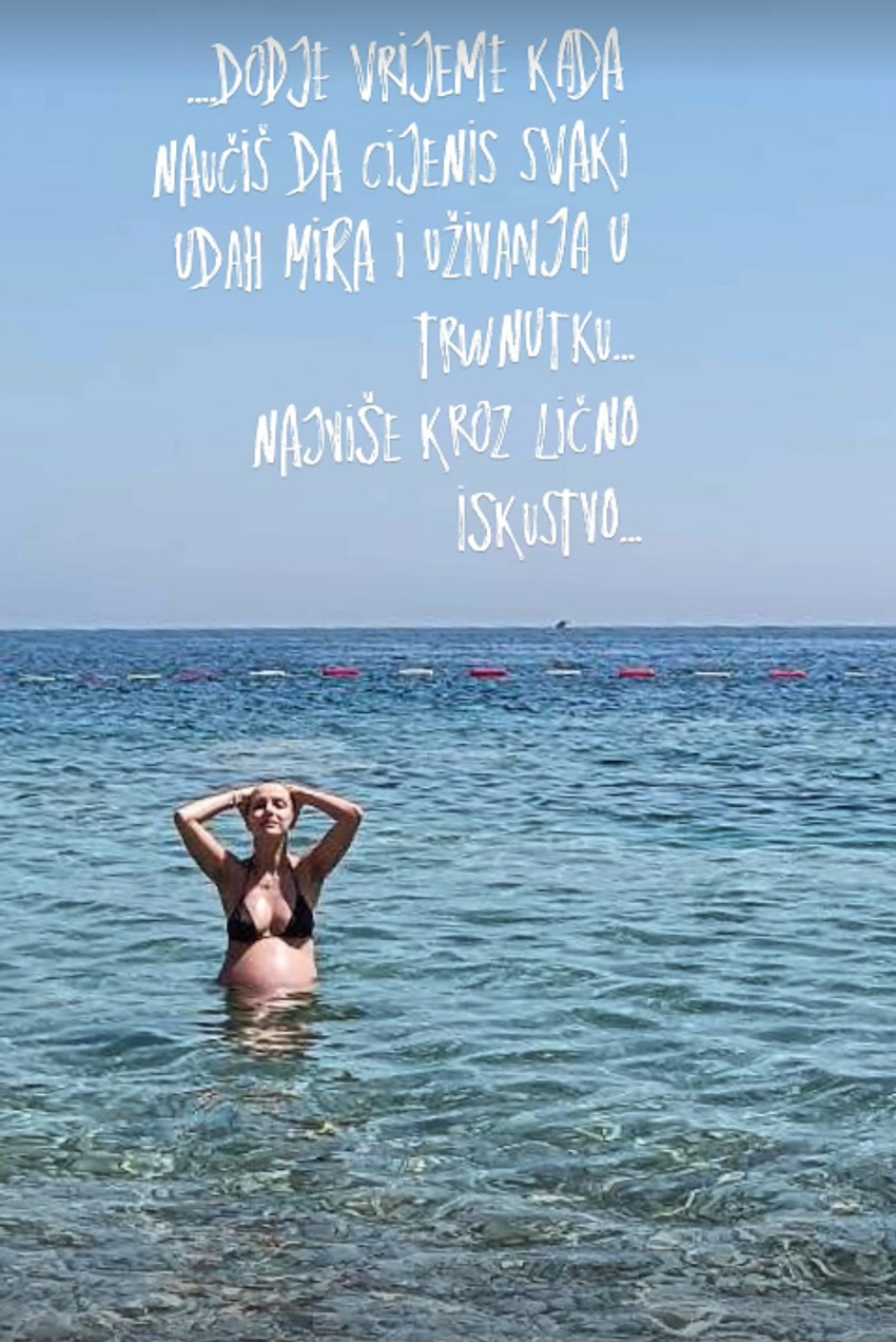 Trudna Milena Vučić u bikiniju