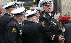 W Rosji odbył się pogrzeb 14 marynarzy, którzy zginęli w pożarze na okręcie podwodnym