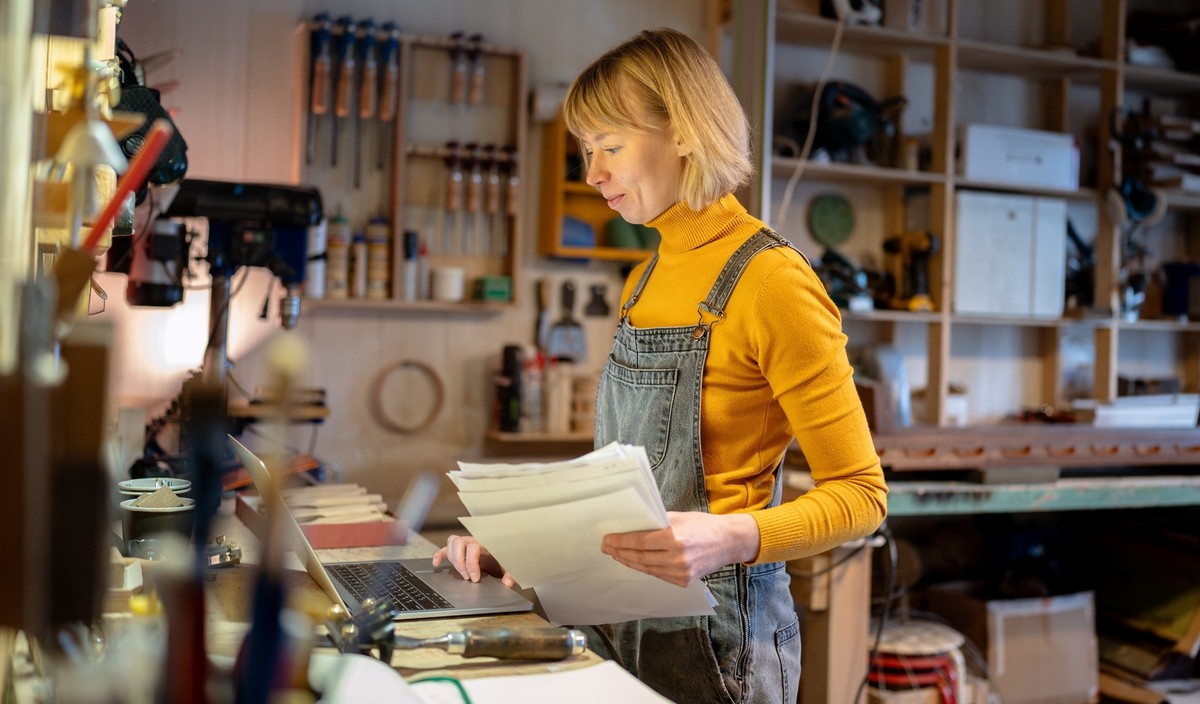 Działalność nierejestrowana 2026 — nowy kwartalny limit i pułapki KSeF