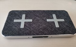 Wydajny, lecz ciężki powerbank oraz podstawka do bezprzewodowego ładowania. Nowe produkty Xtorm