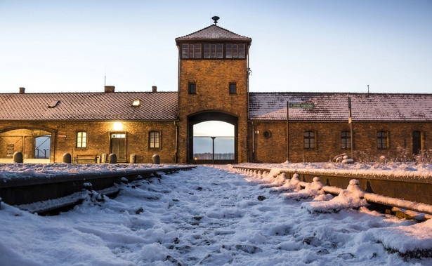Brama niemieckiego obozu koncentracyjnego w Auschwitz-Birkenau