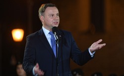 Marsz Biało-Czerwony zamiast Marszu Niepodległości. To efekt spotkania prezydenta z premierem