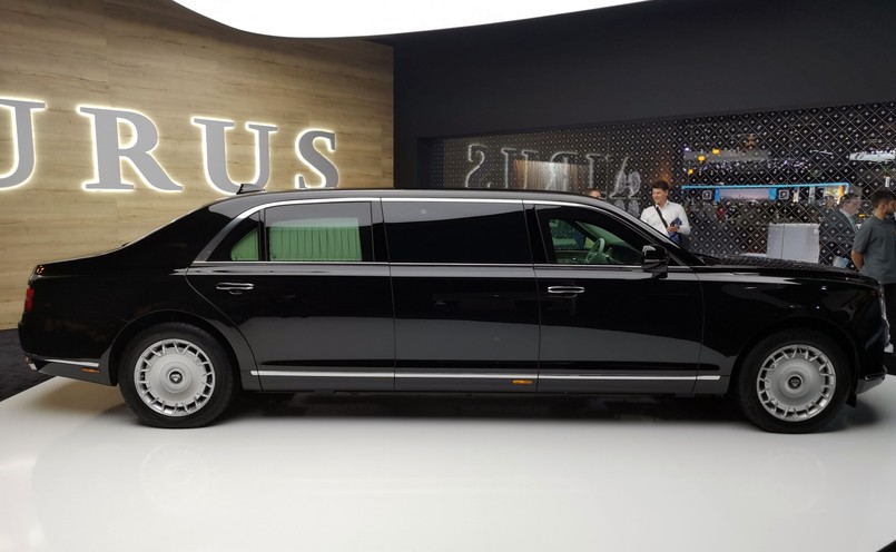 Aurus Senat Limousine L700