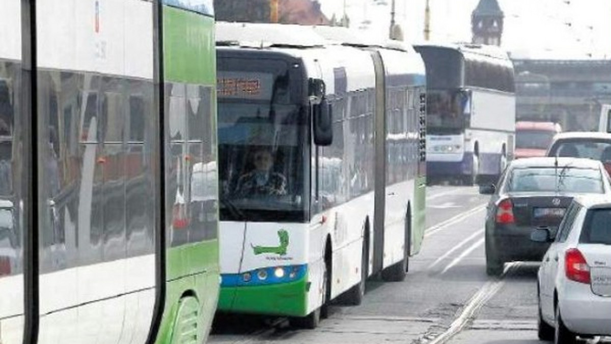 SLD chce, aby szczecińskie autobusy i tramwaje były wyposażone w alkomaty dla kierowców i motorniczych. Apel w tej sprawie skierowali do prezydenta Szczecina.