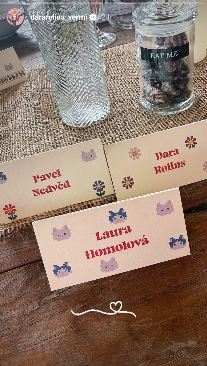 Dara Rolins zverejnila zábery zo svadby syna svojej sestry Jany. 