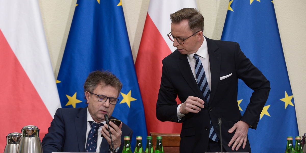 Dariusz Joński i Jacek Karnowski podczas posiedzenie komisji śledczej ds. wyborów kopertowych