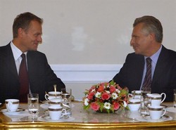 Debata Kwaśniewski-Tusk w poniedziałek