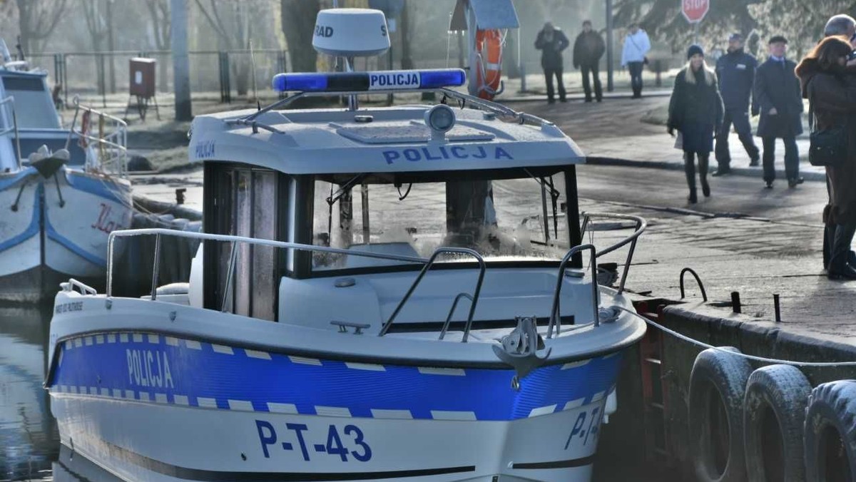 Łódź marki Parker 800 Pilothouse będzie pomagała patrolować Zalew Wiślany. To najnowocześniejszy tego typu sprzęt, jaki będzie pływał po wodach Warmińsko-Mazurskiego.