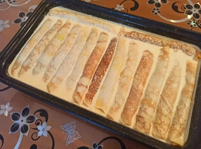 Ružine zalivene palačinke sa orsima