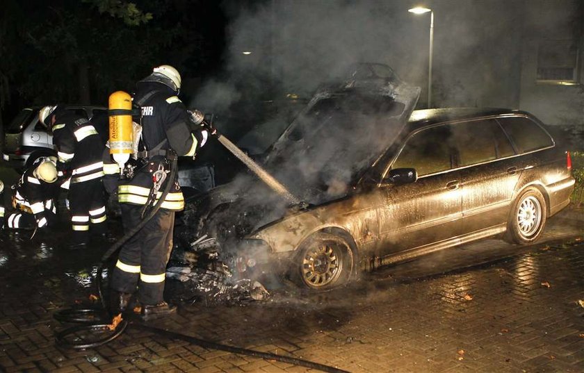 Palą auta bogaczy w Niemczech. Dlaczego?