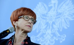 Rafalska: Proponujemy minimalne wynagrodzenie od 2018 r. na poziomie 2100 zł