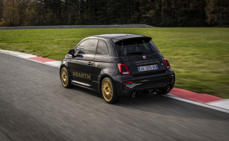 Abarth 695 75° Anniversario