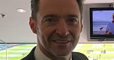 Legszívesebben egész nap azt néznénk, ahogy Hugh Jackman jojózik!