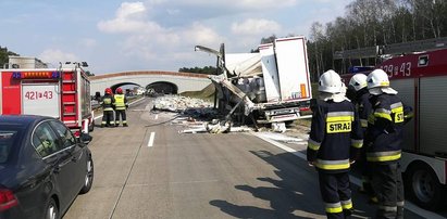 Zderzenie tirów na A2. Paraliż autostrady