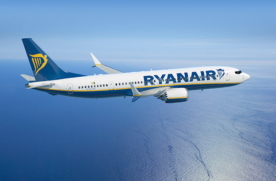 Boeing 737 MAX 200 w barwach Ryanair.