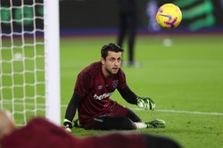 Łukasz Fabiański doznał kontuzji podczas rozgrzewki