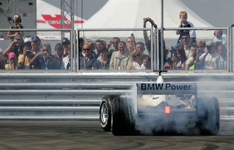 17 06 2007WARSZAWAFORMUA 1SPORTPIKNIK Z BMW SAUBERBEMOWOFOT DAMIAN BURZYKOWSKI / FAKTN/ZROBERT KUBICA