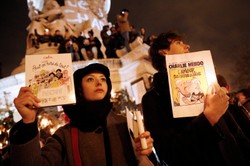 Francja w szoku po zamachu w siedzibie tygodnika "Charlie Hebdo". ZDJĘCIA